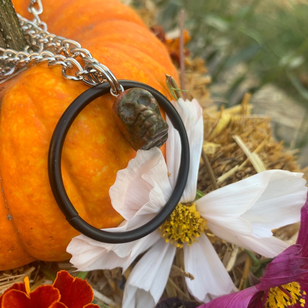 bloodstone skull crystal and o ring choker